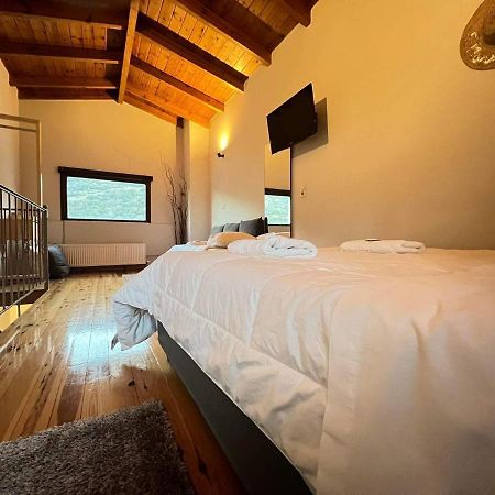 Guesthouse Mouses Kalavryta Exterior foto