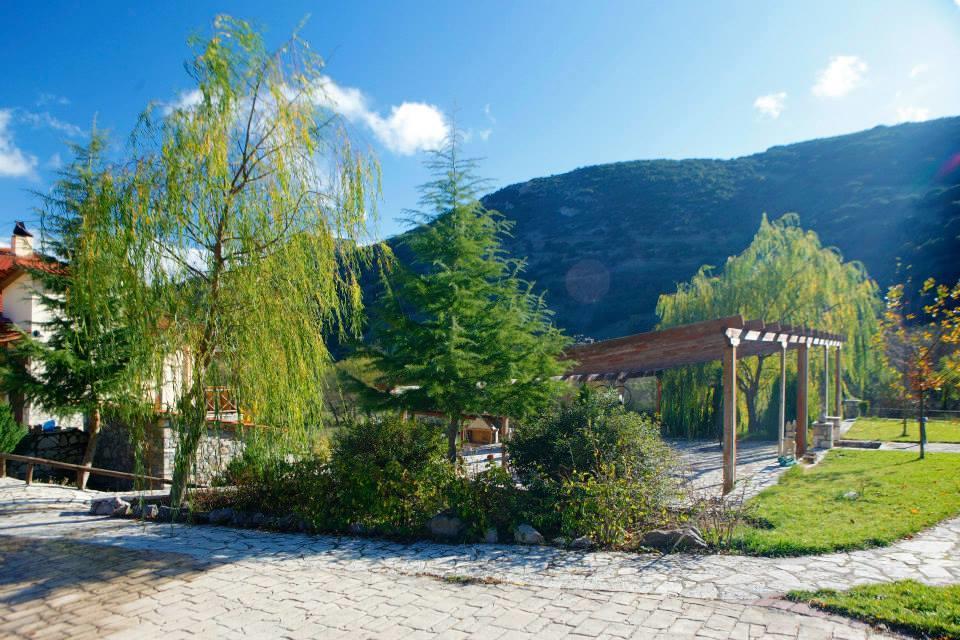 Guesthouse Mouses Kalavryta Exterior foto